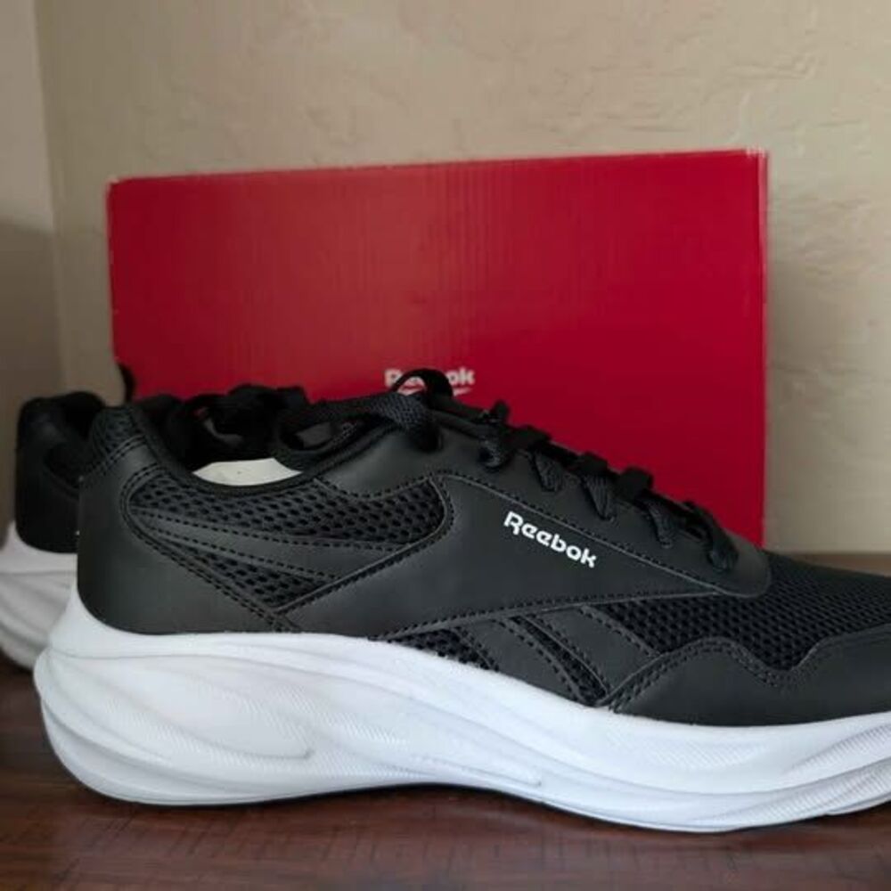 Reebok Black/ White Dash Pro Running Shoes Mens 8 Women's 9